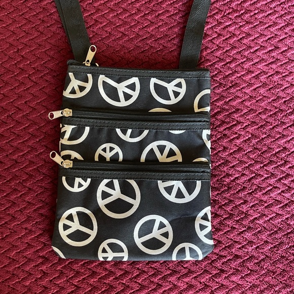 Handbags - ✌🏻 Peace Crossbody